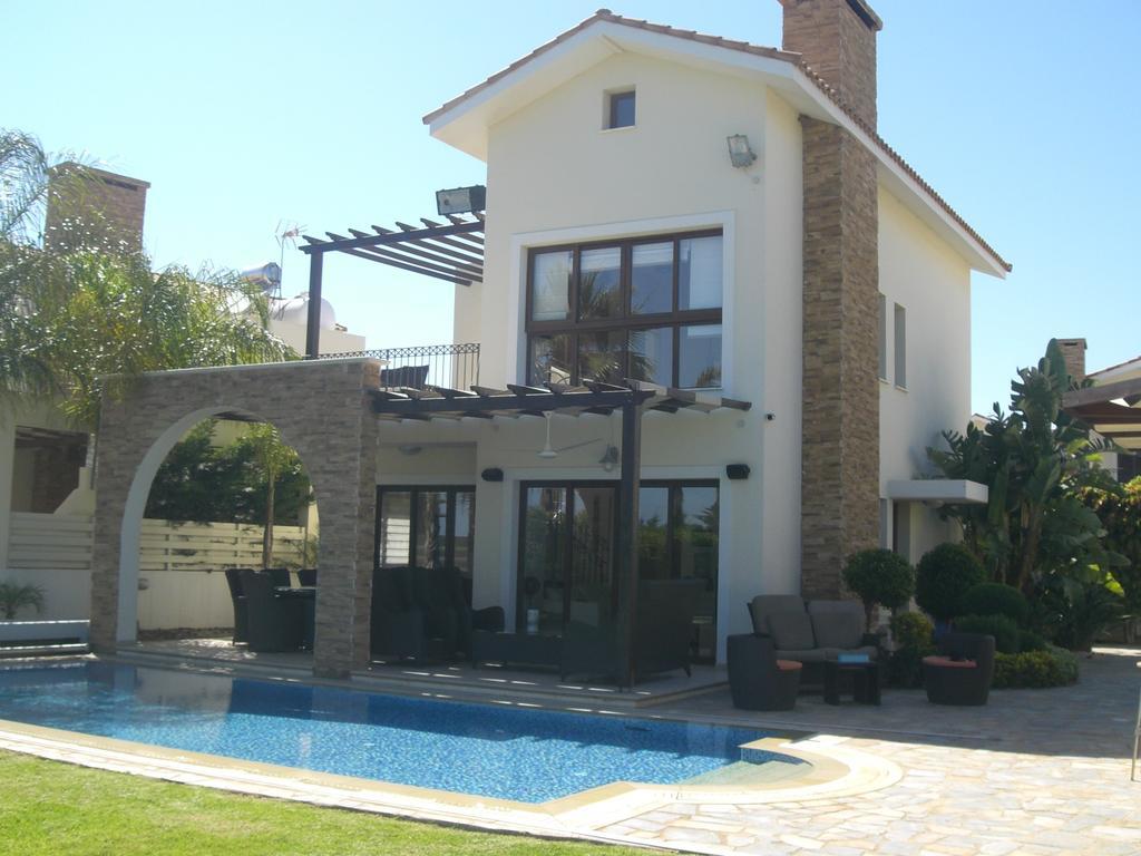 Ionion Beachfront Villa Agia Napa Zimmer foto